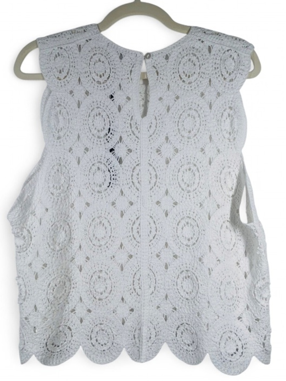 Tahari white crochet sleeveless blouse, intricate circular medallion patterns, L - Picture 5 of 8